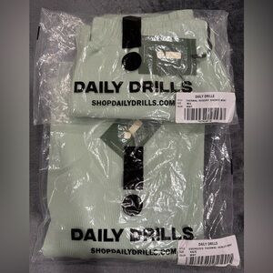 DAILY DRILLS THERMAL HENLEY SET MINT NWT